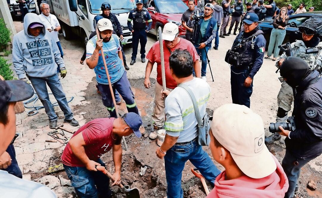 La Secretaría del Agua sugirió mantener los operativos contra las tomas clandestinas para recuperar el suministro del líquido. Foto: Archivo EL UNIVERSAL