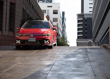 Volkswagen Golf GTI disponible en México, precios y versiones