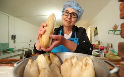 "Día de la Candelaria será como un respiro", dice vendedora de tamales de Toluca ante crisis por el Covid-19
