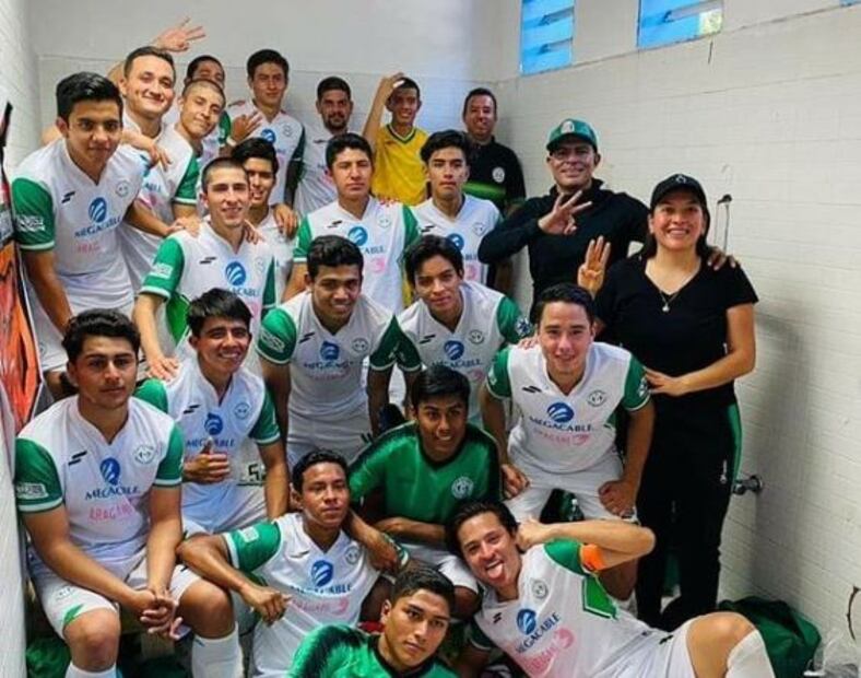 Confíen en las mujeres: Ana Zavala, única DT de un equipo varonil en México