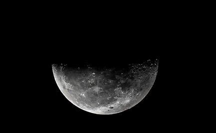 La Luna se mete en foto del Sol y así lo "eclipsa"