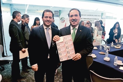 Con billete, Senado y Lotenal reconocen al cine mexicano