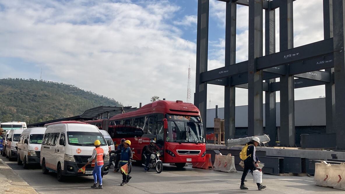 Obras en CETRAM generan tráfico. FOTO: Gaspar Betancourt/ EL UNIVERSAL/