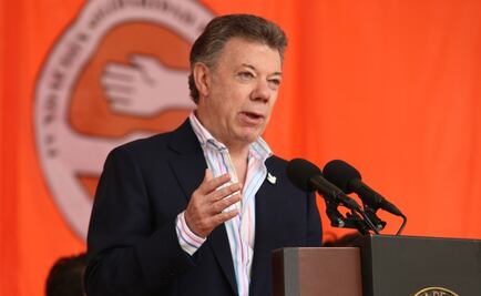 Acepta Santos mediación de Uruguay para diálogo con Maduro