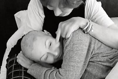 Doherty documenta en blanco y negro su lucha contra  cáncer 