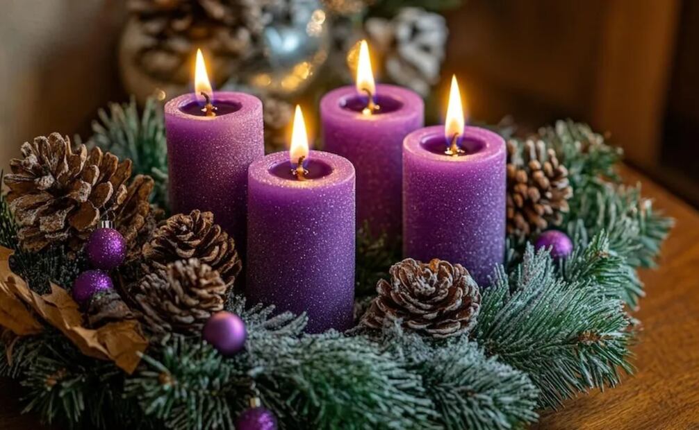 La corona de adviento viene de una tradición cristiana y comienza a encenderse la primer vela el 30 de noviembre. Foto: iStock
