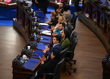 ¿Quién es la primera mujer en ocupar la presidencia en El Salvador mientras Bukele busca la reelección?