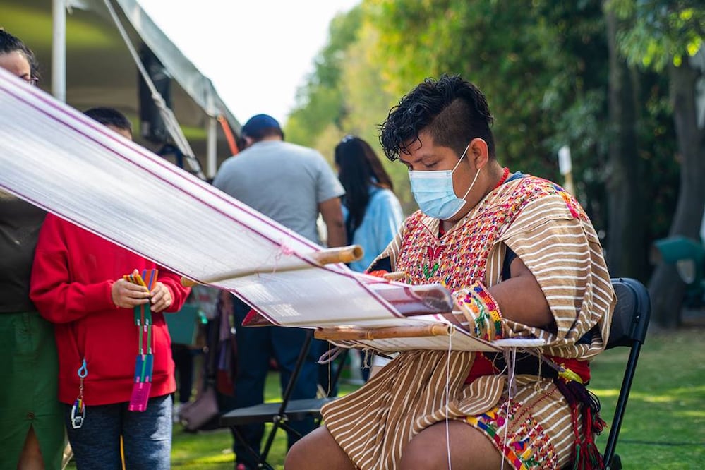 Artesano indígena Foto: Original México