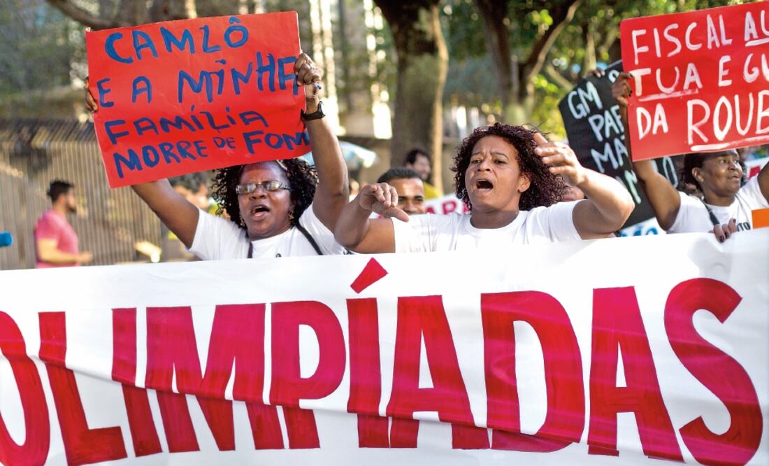 Las protestas en contra de la presidenta de Dilma Rousseff aumentan (SILVIA IZQUIERDO. ÁP)