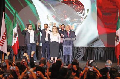 Llama a la unidad ante simpatizantes