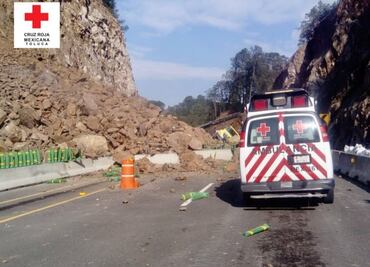 Por derrumbe cierran temporalmente la autopista Toluca- Naucalpan