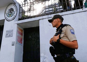 Ecuador declara "persona non grata" a embajadora mexicana por dichos de López Obrador