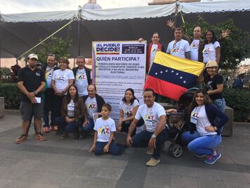 Realizan consulta popular contra Maduro en Michoacán