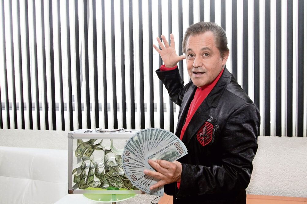 El mago cumple medio siglo de carrera (CARLOS MEJIA. EL UNIVERSAL)