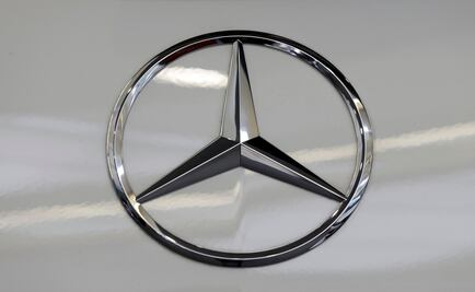 Mercedes llama a revisión autos en EU por defecto en el airbag