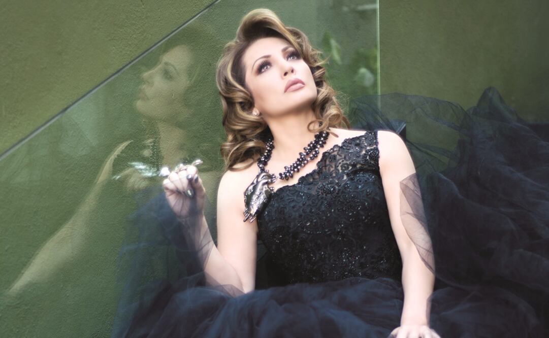 La actriz de La corrupción no se cuenta prepara nuevo disco. Foto: Noel Cruz (Producción: Carlos Emilio Carranza; Maquillaje: Sergio Rodríguez; Vestido: Alberto Ramírez)