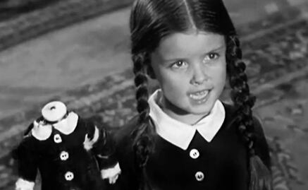 Esta es la razón por la que Lisa Loring fue clave para una de las escenas más míticas de “Merlina”