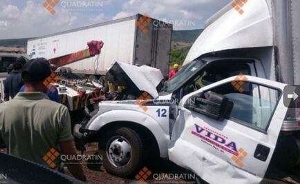 Carambola en Querétaro deja tres muertos y 12 heridos