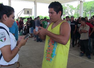Migración asegura a 150 centroamericanos indocumentados en Chiapas