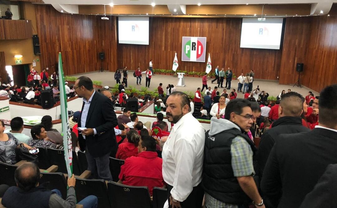 Inició el registro de aspirantes a la dirigencia del PRI. Foto: Ariadna García/EL UNIVERSAL 