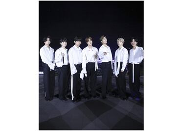 Miembros y fans de BTS celebran su primera nominación al Grammy