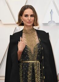 Natalie Portman protesta a través de su outfit en los Oscar
