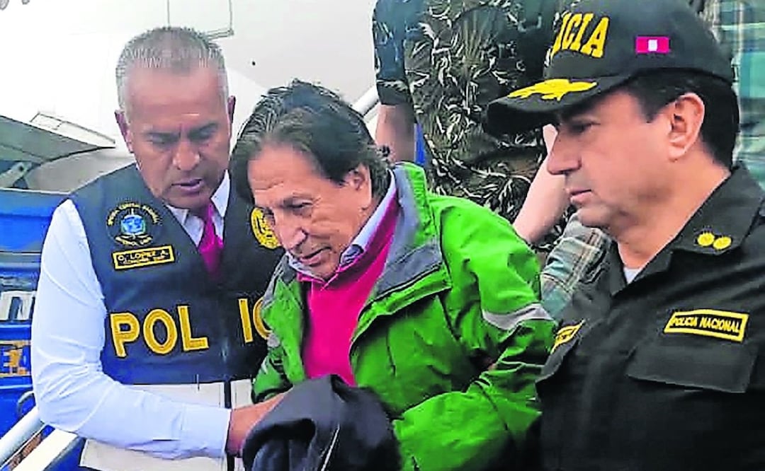 El expresidente Alejandro Toledo, a su llegada a Lima tras ser extraditado por EU, Foto: AFP