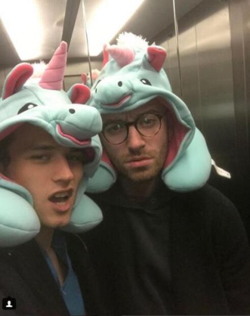 Sam Smith y Brandon Flynn comparten primera foto juntos