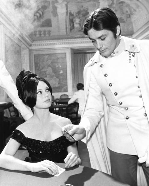 El escote que llevó su nombre. Foto: Instagram @brigittebargotbb