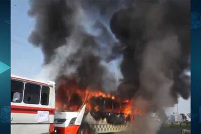 Queman camiones de transporte durante protesta en Edomex