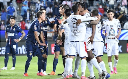 Pachuca humilla a las Chivas y los deja sin Liguilla