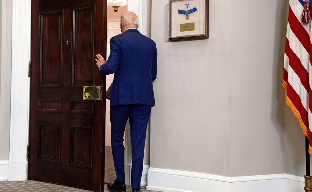 El presidente Joe Biden, quien se recupera de Covid-19, decidió poner fin a su campaña por la reelección. Los comicios son el 5 de noviembre. Foto: Evan Vucci / AP