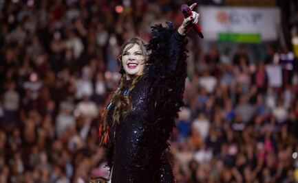 Sin escándalos, Yuridia hace historia 