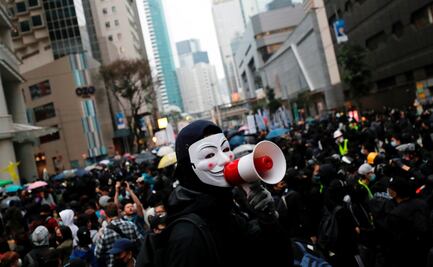 Al menos 400 detenidos en protesta por Año Nuevo en Hong Kong 