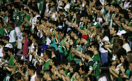 El Atanasio Girardot rinde sentido homenaje al Chapecoense