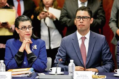 Senado ratifica los relevos en Hacienda y en el SAT 