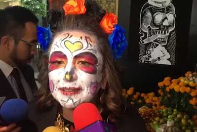 Xóchitl Gálvez llega al Senado disfrazada de Catrina