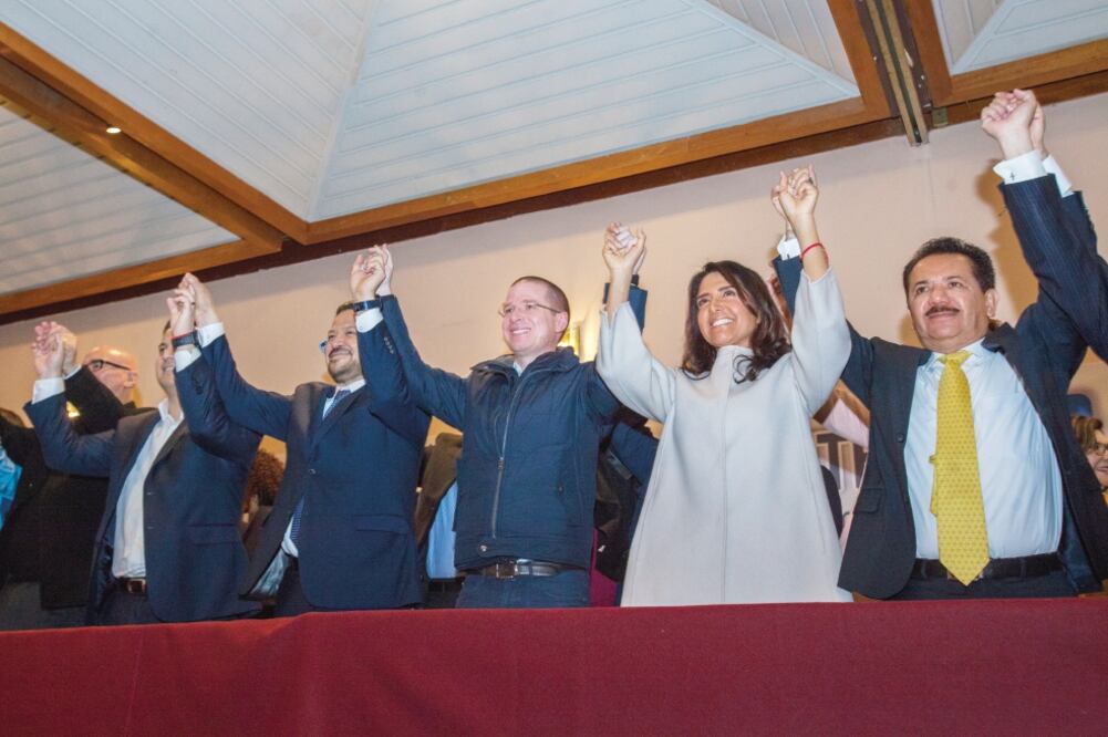 Ricardo Anaya, aspirante presidencial de Por México al Frente, dijo que bajo el mando del PRI, el país no va por el camino correcto. (CAMILA MATA. EL UNIVERSAL)