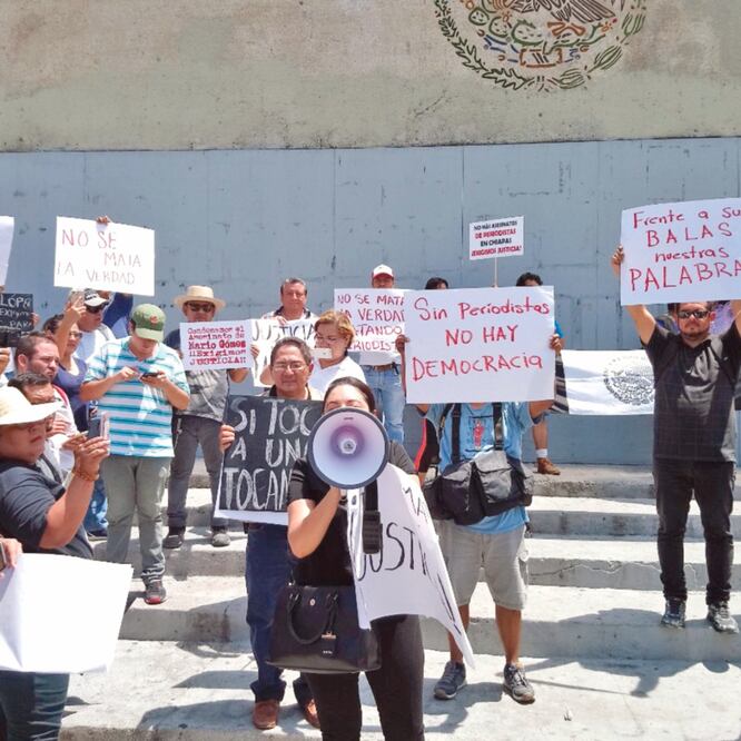 Comunicadores chiapanecos aseguran que no cesarán las protestas por el homicidio de su compañero Mario Leonel Gómez. (ESPECIAL)