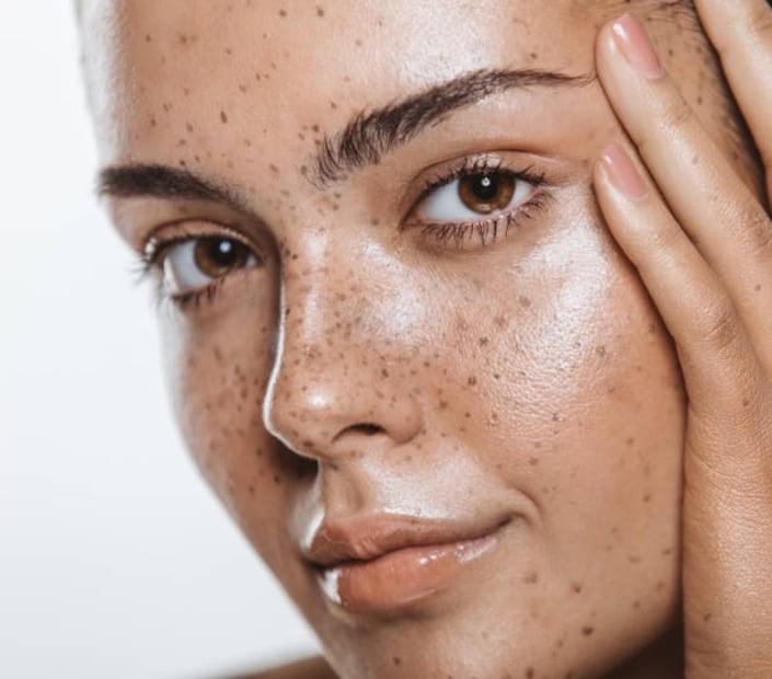 Tener hábitos de higiene para la piel le brindará un mejor aspecto. Foto: Unsplash