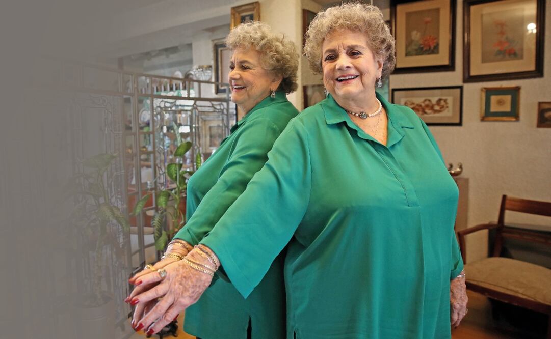 Pie: La actriz conserva un recuerdo de cuando su hijo Pablo fue seleccionado, aún siendo muy niño, para ser parte de la película de terror "El libro de piedra".