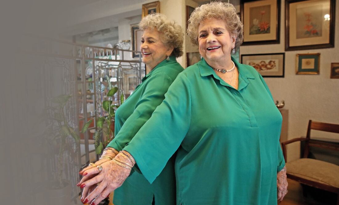 Pie: La actriz conserva un recuerdo de cuando su hijo Pablo fue seleccionado, aún siendo muy niño, para ser parte de la película de terror "El libro de piedra".