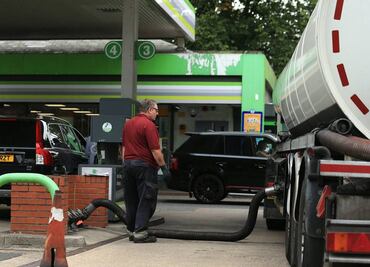 Reino Unido concederá visados temporales ante escasez de camioneros