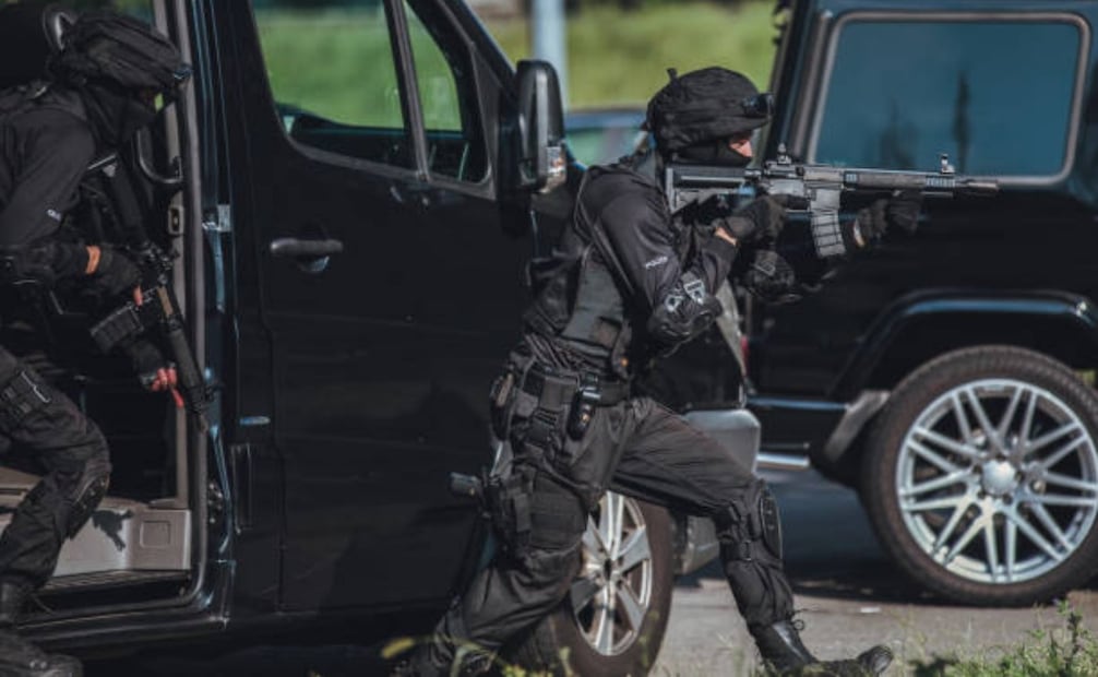 El dirigente Alfredo Orozco Romero presuntamente también actúa como asesor de seguridad para el lidera una red dedicada al lavado de dinero proveniente de la venta de fentanilo para la facción de "Los Chapitos". Foto: Ilustrativa / iStock