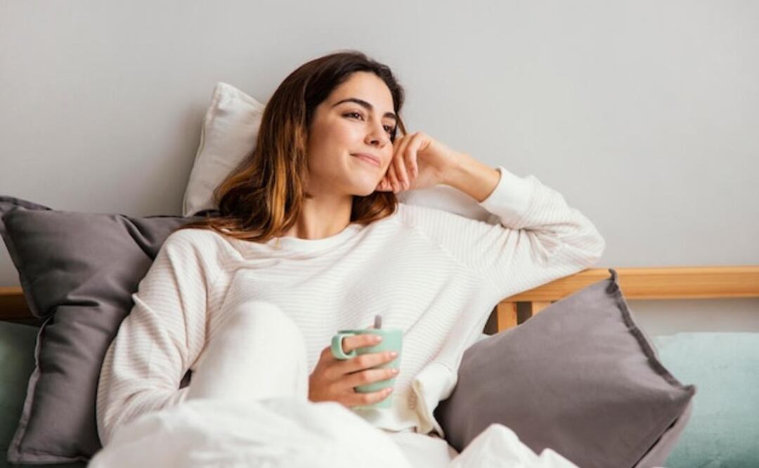 El descanso no es un lujo, sino una necesidad fundamental. Fuente: Freepik.