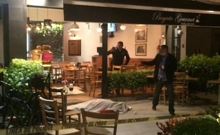 Caen dos por asesinato de académico en cafetería de Letrán Valle