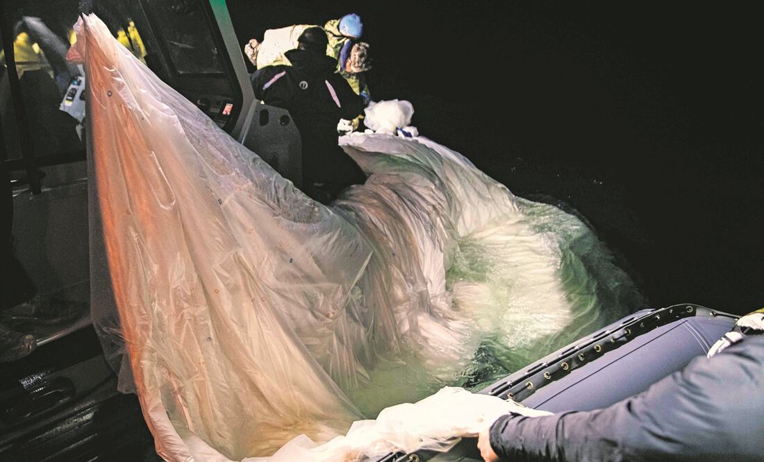 Restos del “globo espía” chino, en Carolina del Sur. Foto: AP