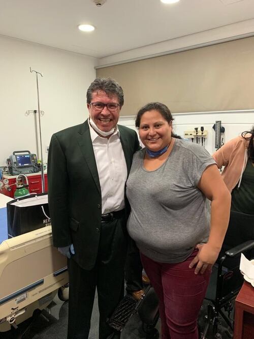 Ricardo Monreal, coordinador de Morena en el Senado, acompañado de la senadora Citlalli Hernández. Foto: Tomada de Twitter @RicardoMonrealA