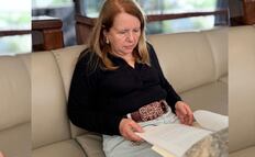 “Estoy muy feliz de estar en Costa Rica”, dice Loretta Ortiz tras viajar en primera clase; participará en seminario sobre derechos