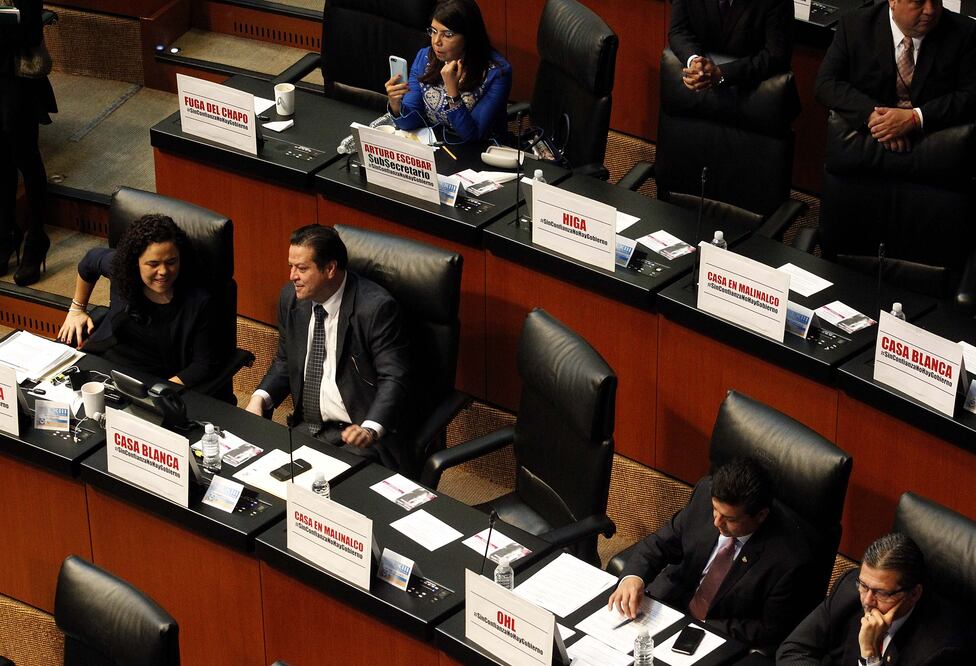 La bancada del PAN recordó casos polémicos ocurridos en el último año. (Foto: Ariel Ojeda / EL UNIVERSAL)
